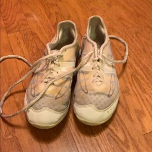 Nfinity vengeance cheer shoes